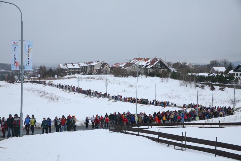 IMG_9135.JPG - Výzva k vytvoření diváckého rekordu na českém lyžařském závodě zabrala....